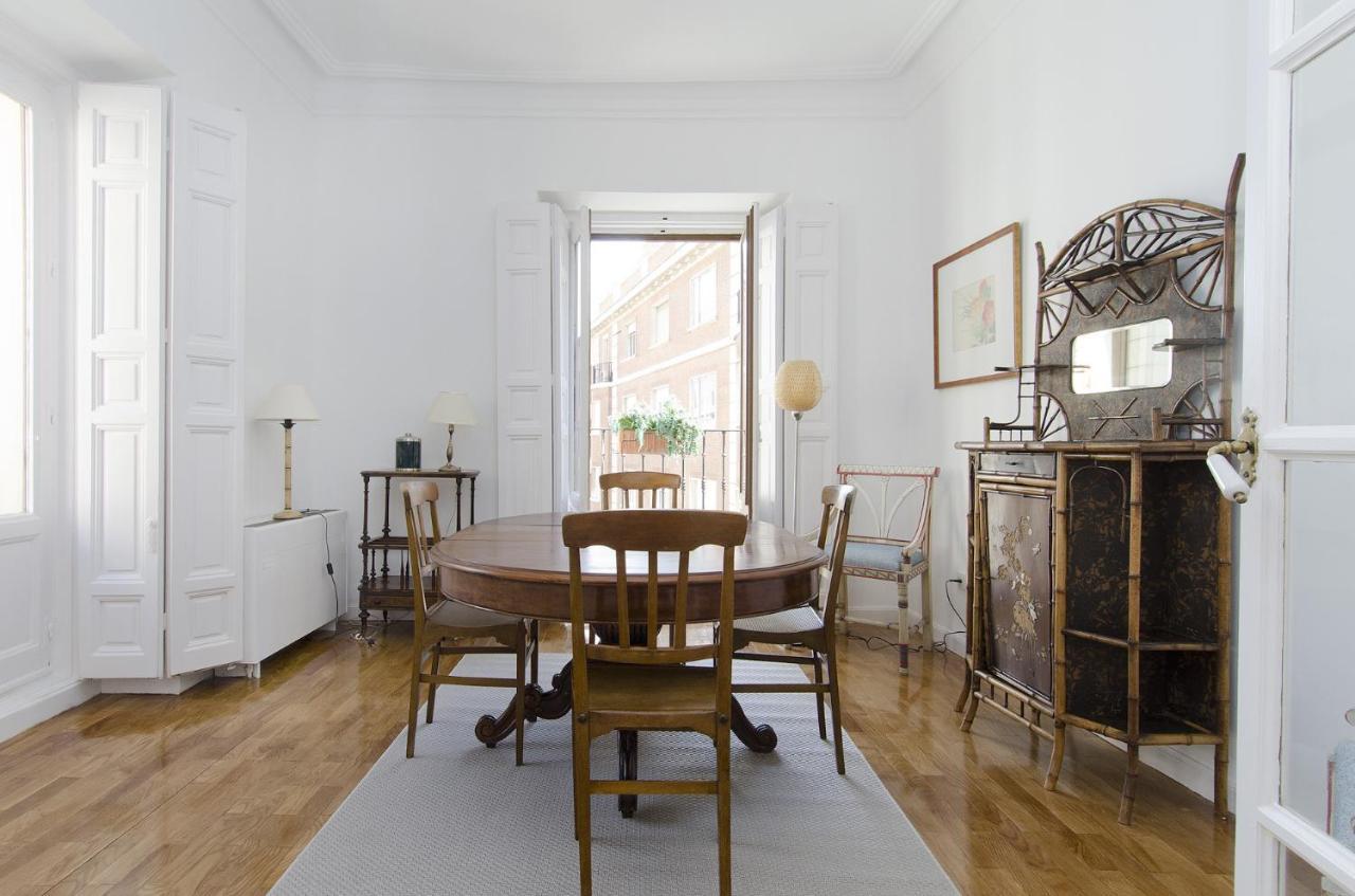 Apartamento Paseo Del Prado II En Madrid Extérieur photo