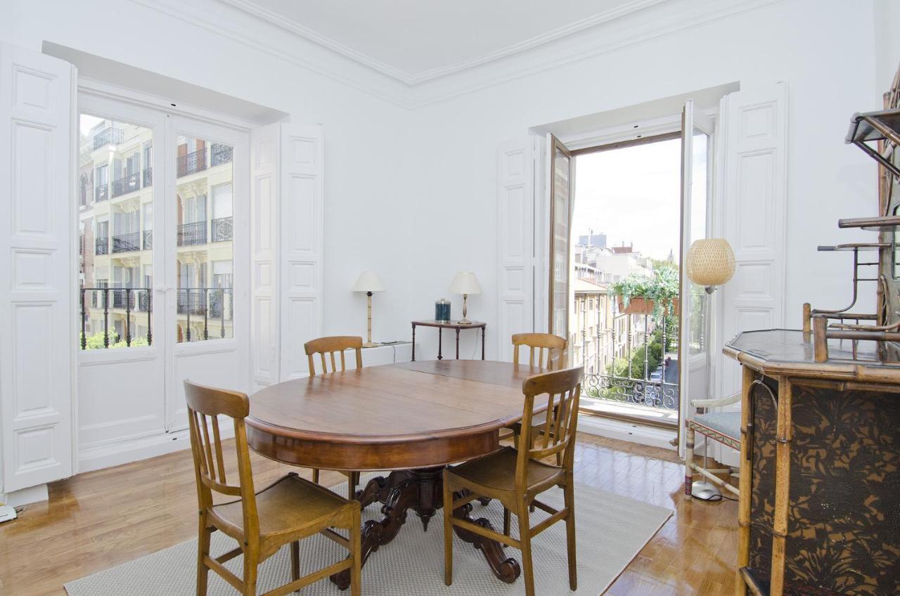 Apartamento Paseo Del Prado II En Madrid Extérieur photo